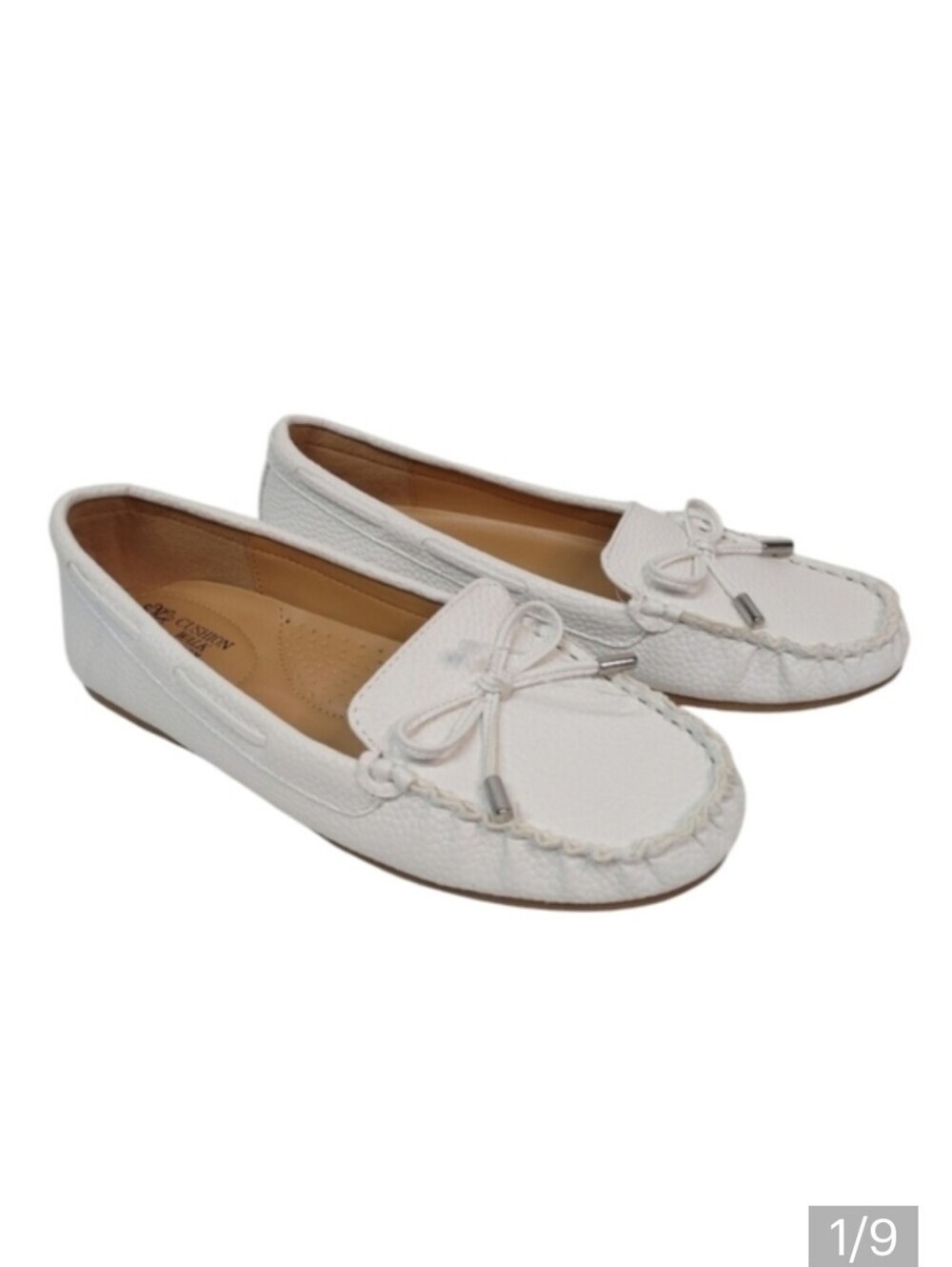 Cushion Walk by Avon Women's White Slip-On Loafers Size 6 NWOT